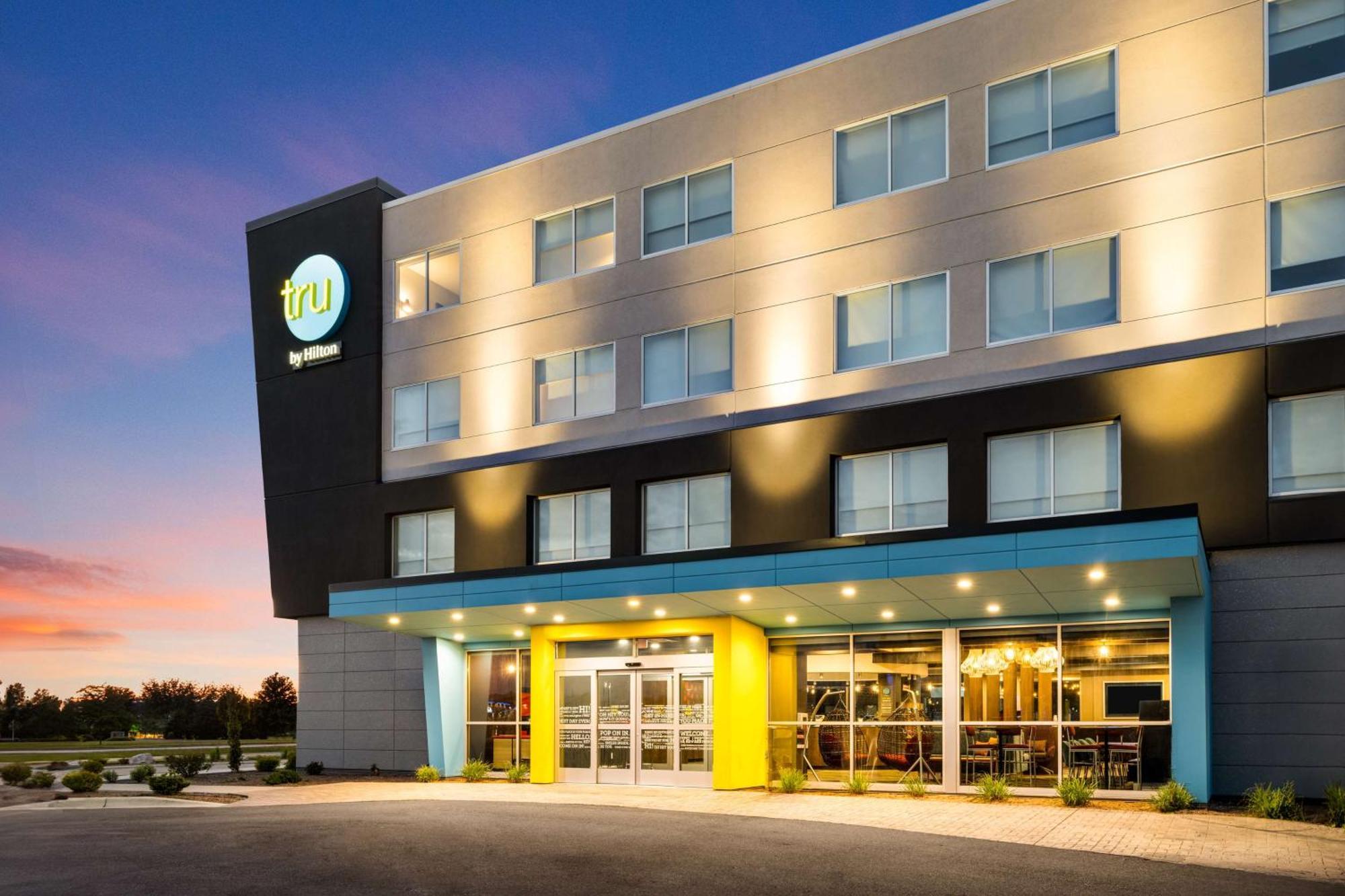 Tru By Hilton Wisconsin Dells Hotel Exterior photo