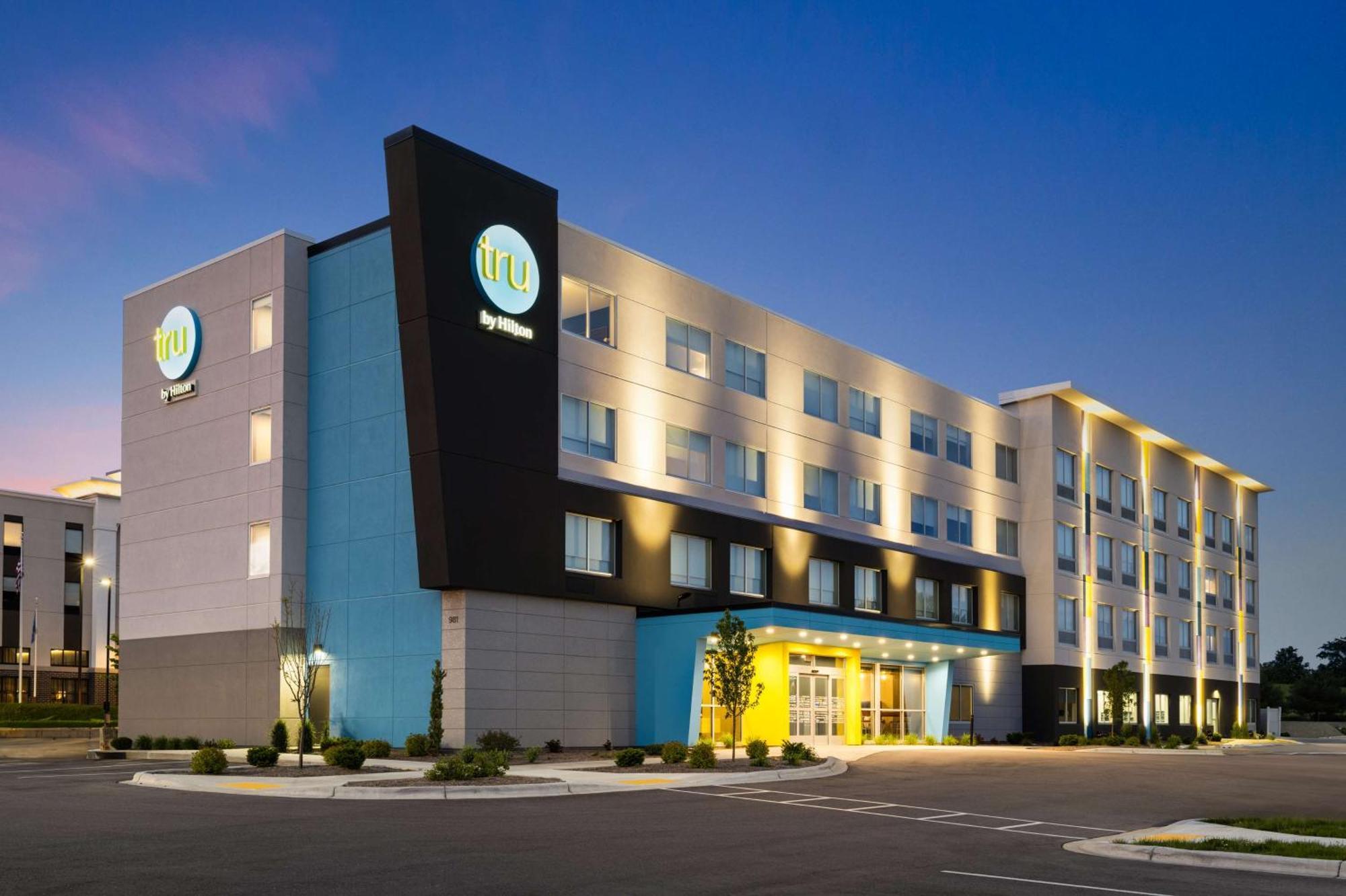 Tru By Hilton Wisconsin Dells Hotel Exterior photo